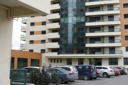 Warren Buffett: Imobiliarele din SUA îşi revin. În România preţurile se prăbuşesc din nou