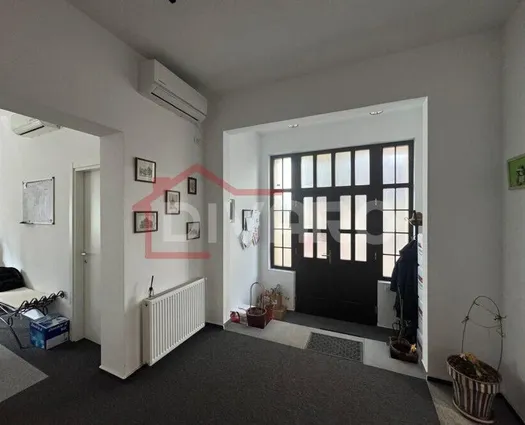 Apartament 12 camere Cotroceni, 295 mp