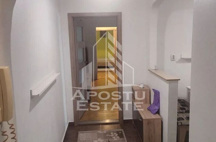 Apartament cu 3 camere, Centrala proprie, Zona Girocului anunturi imobiliare Timis