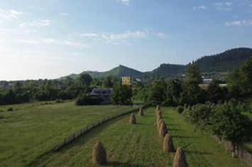 Teren Intravilan de vanzare SLATINA - Suceava anunturi imobiliare Suceava