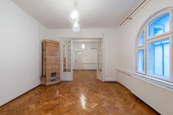 Domenii - Spatiu birouri in vila, cu garaj, 4 locuri de parcare, curte anunturi imobiliare Bucuresti