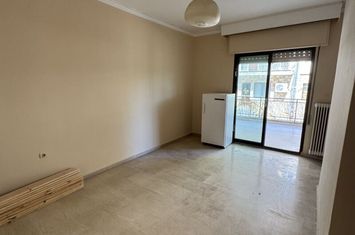 Studio 23 mp în centrul Drama, etaj 1 anunturi imobiliare Grecia