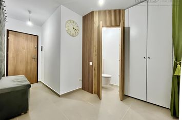 Spațiu comercial de inchiriat ASTRA - Brasov anunturi imobiliare Brasov