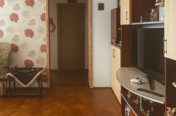 Apartament 3 camere de vanzare TRACTORU - Brasov anunturi imobiliare Brasov