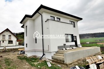 Casa 4 camere la asfalt 150 mp,500 mp teren 0% comision anunturi imobiliare Mures
