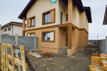 Duplex în Moșnița Nouă, în spate la Castel anunturi imobiliare Timis