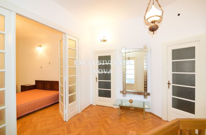 Vila individuala interbelica curte garaj între Dacia si Stefan cel Mare anunturi imobiliare Bucuresti