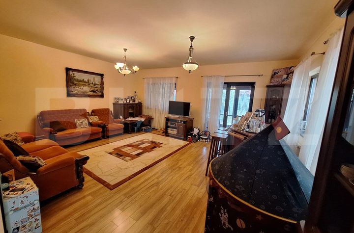Casă - 4 camere de vanzare GIROC - Timis anunturi imobiliare Timis