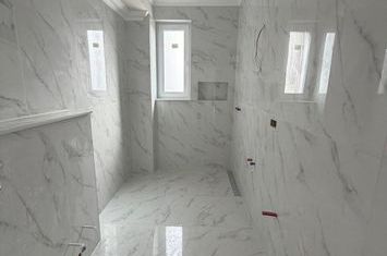 Garsonieră de vanzare RADAUTI - Suceava anunturi imobiliare Suceava