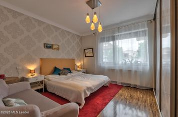 Apartament de 5 camere 170mp utili, 77mp curte si 3 locuri parcare! anunturi imobiliare Bucuresti