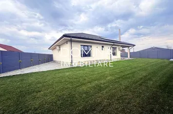 Casă - 4 camere de vanzare TARGU-JIU - Gorj anunturi imobiliare Gorj