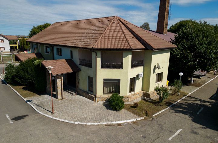 Casă in Cartierul Verde anunturi imobiliare Arad