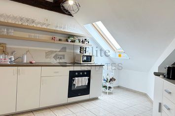 Apartament 3 camere de inchiriat Ultracentral pe Str. Independentei anunturi imobiliare Bihor