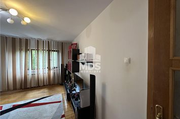 Apartament 3 camere de vanzare ARADULUI  - Timis anunturi imobiliare Timis