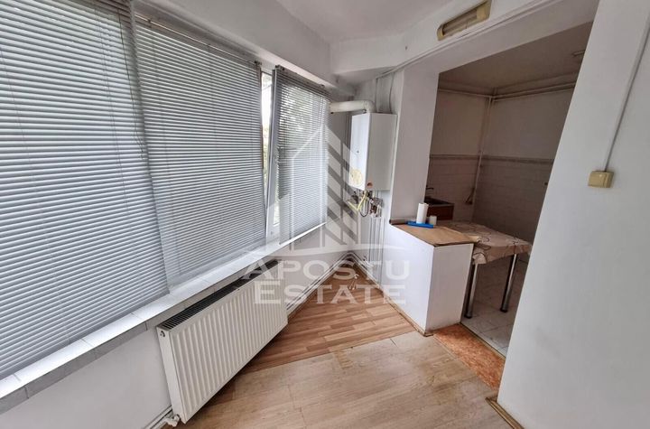 Apartament 2 camere, etaj 1,centrala proprie, zona Saguna anunturi imobiliare Timis