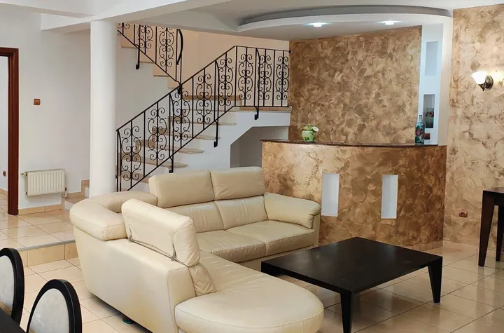 Vila duplex, garaj, zona Scoala Britanica anunturi imobiliare Bucuresti