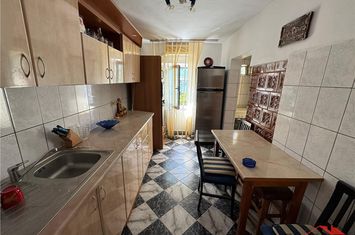Apartament 2 camere de vanzare CENTRAL - Vrancea anunturi imobiliare Vrancea