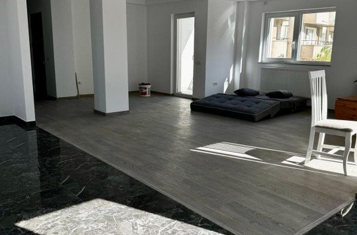 Apartament 3 camere de vanzare DEMOCRATIEI - Prahova anunturi imobiliare Prahova