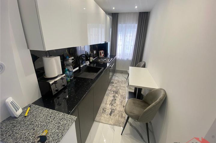 Apartament 3 camere de inchiriat CENTRAL - Vrancea anunturi imobiliare Vrancea