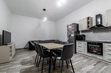 Apartament 3 camere - Central - mobilat & utilat - COMISION 0% anunturi imobiliare Arad