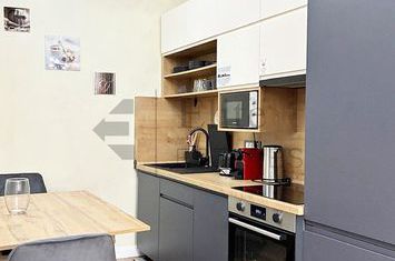 Apartament cu 3 camere bloc nou ultracentral | Parcare privata anunturi imobiliare Bihor