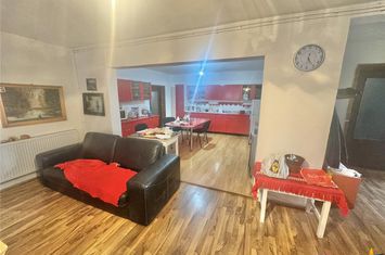 Casă - 5 camere de vanzare UZINA 2 - Brasov anunturi imobiliare Brasov