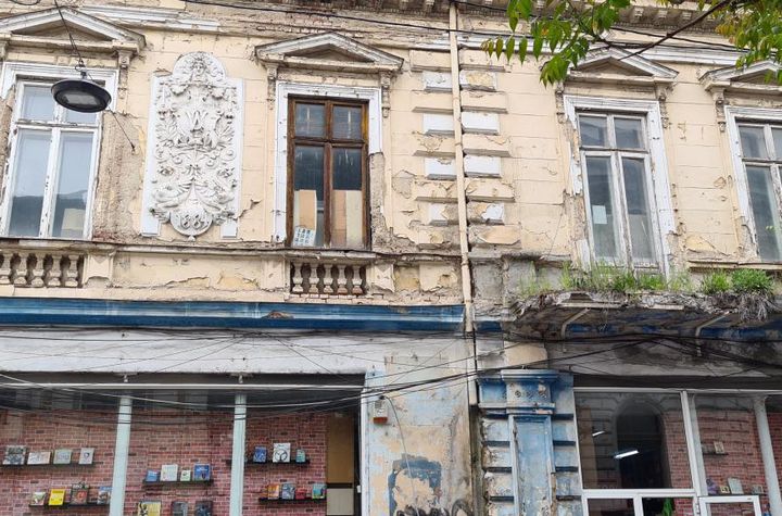 Vilă - 20 camere de vanzare CENTRUL VECHI - Bucuresti anunturi imobiliare Bucuresti