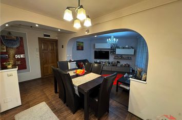 Apartament 3 camere de vanzare CENTRAL - Vrancea anunturi imobiliare Vrancea