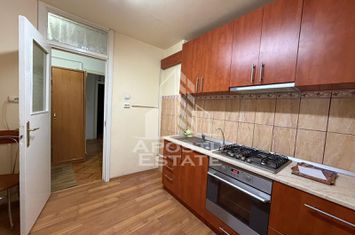 Apartament cu 3 camere, 2 bai, decomandat, centrala proprie, Girocului anunturi imobiliare Timis