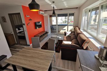 Apartament 2 camere de inchiriat TRACTORUL - Brasov anunturi imobiliare Brasov