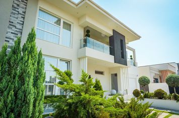 Vilă ultramodernă cu piscină anunturi imobiliare Arad