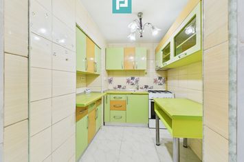 Apartament 4 camere, Bulevardul Revoluției anunturi imobiliare Arad