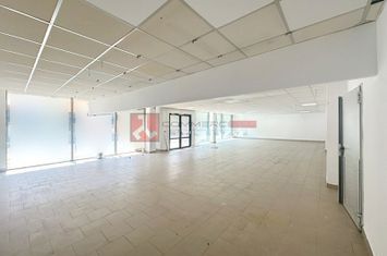 SPATIU COMERCIAL I 233 MP I SUPRAFATA VITRATA 22 MP I ZONA GRIVITEI anunturi imobiliare Brasov