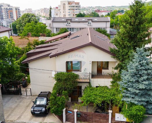 Vilă 3 cam Iasi, 120 mp, P+2