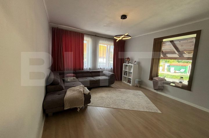Casă - 5 camere de vanzare SATU MARE - Satu Mare anunturi imobiliare Satu Mare