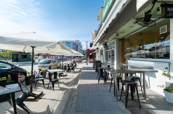 Afacere catering 80 mp, Χρυσούπολη, vis‑à‑vis πλατεία Ηρώων anunturi imobiliare Grecia