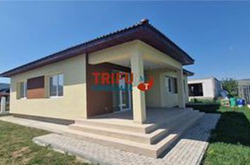 Casă - 4 camere de vanzare CENTRAL - Alba anunturi imobiliare Alba