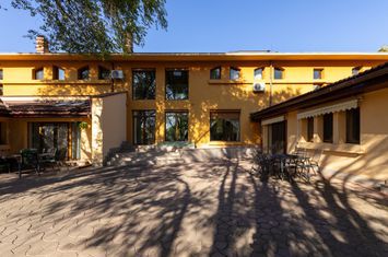 Vilă - 25 camere de vanzare FRUMUSANI - Calarasi anunturi imobiliare Calarasi