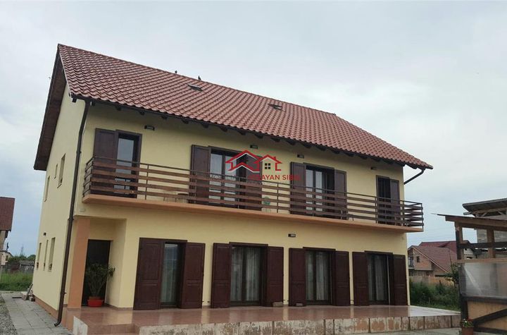 Casă - 7 camere de vanzare CRISTIAN - Sibiu anunturi imobiliare Sibiu