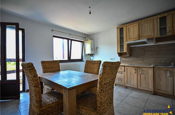 Casă - 7 camere de vanzare EXTERIOR EST - Brasov anunturi imobiliare Brasov