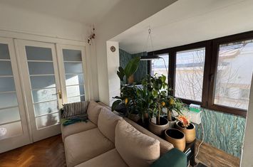 Vanzare apartament trei camere mobilat/utilat renovat Cotroceni metrou Opera anunturi imobiliare Bucuresti