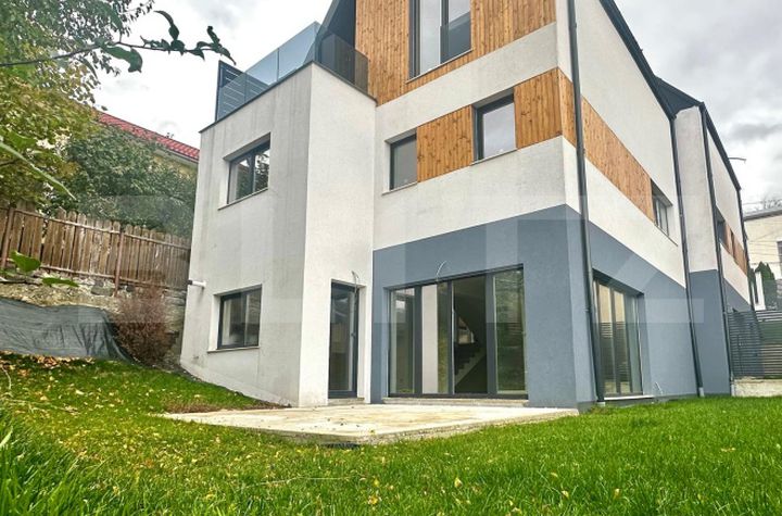 Vilă - 4 camere de vanzare CLUJ-NAPOCA - Cluj anunturi imobiliare Cluj