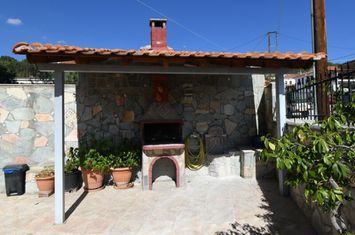 Casă individuală 186 mp pe teren 144 mp în Agio Pnevma anunturi imobiliare Grecia