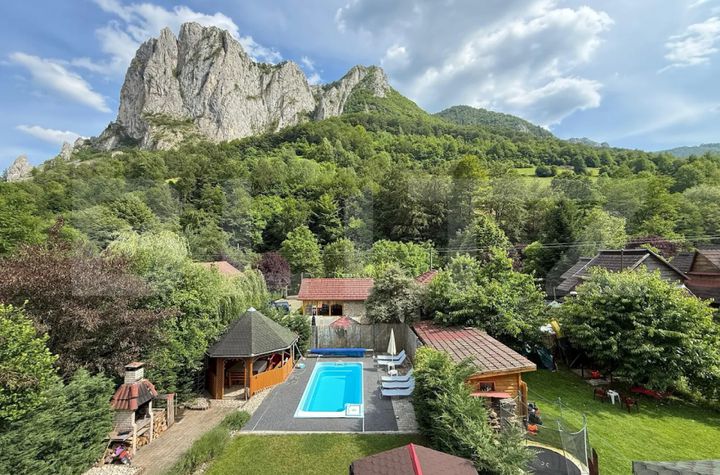 Vilă - 6 camere de vanzare TEIUS - Alba anunturi imobiliare Alba