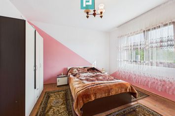 Casă cu teren de 7204 mp în Hălmăgel, județul Arad anunturi imobiliare Arad