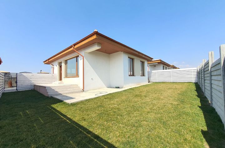 Casă - 4 camere de vanzare TUNARI - Bucuresti anunturi imobiliare Bucuresti