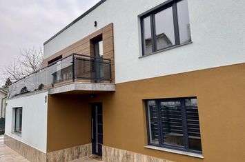 Vilă - 4 camere de vanzare DEVA - Hunedoara anunturi imobiliare Hunedoara