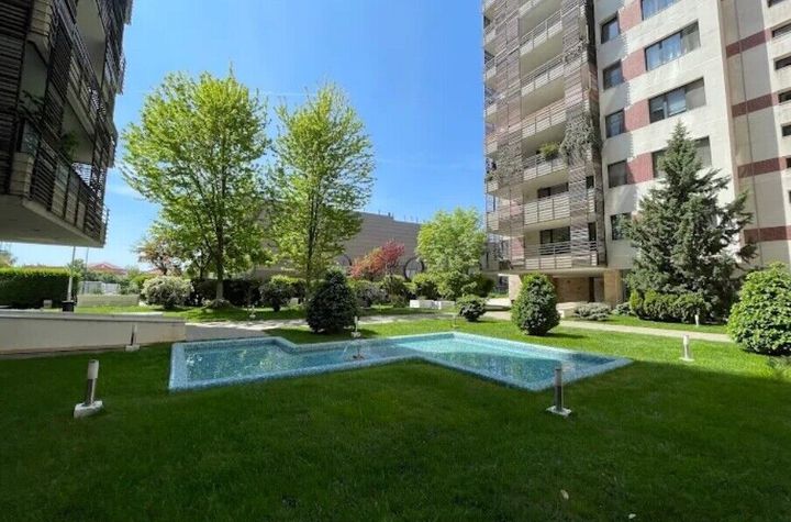 VANZARE 3 CAMERE COMPLEX LIZIERA - VEDERE PADUREA BANEASA! anunturi imobiliare Bucuresti