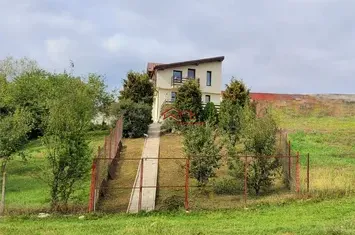 Vilă - 4 camere de vanzare TURNISOR - Sibiu anunturi imobiliare Sibiu