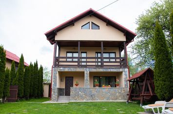 Casă - 7 camere de vanzare COMARNIC - Prahova anunturi imobiliare Prahova